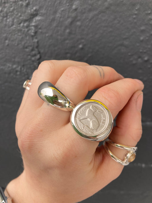 ~ COIN ~ SIGNET ~
